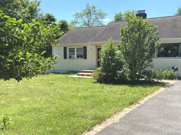 4 Stiles Dr