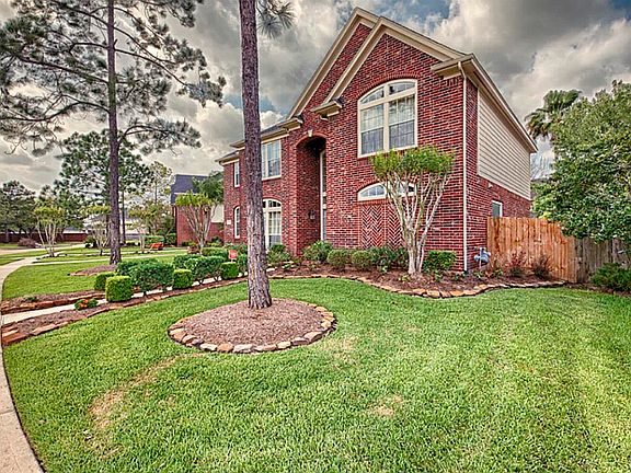 2nd image of 2506 Lansing Cir