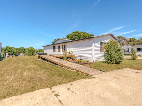 265 Partridge Ln, Bismarck, ND 58504