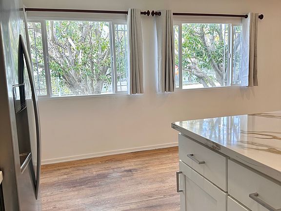 3rd image of 1440 S Barrington Ave APT 1