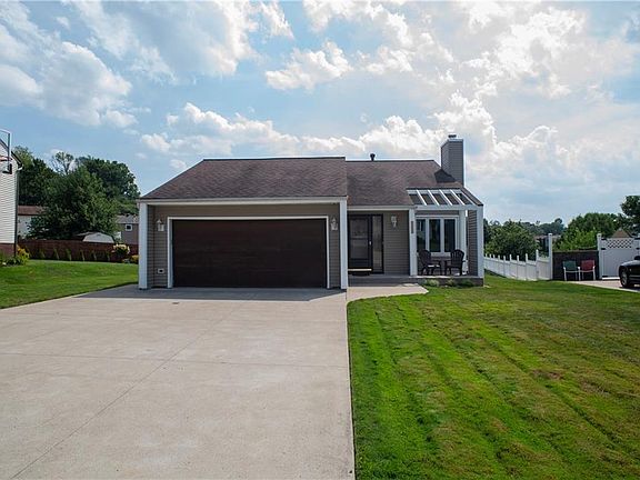 2nd image of 4026 Calico Dr