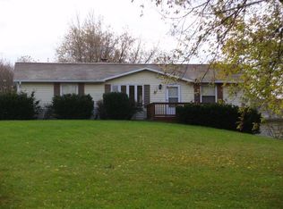 1565 W Oakwood Rd, Oxford, MI 48371