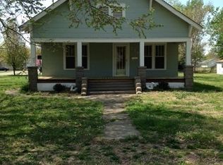 110 S Cherokee St, Frontenac, KS 66763