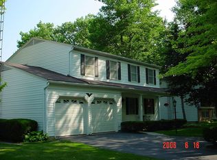 328 Southwood Dr, Perrysburg, OH 43551