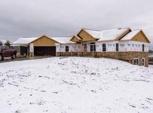 13825 Peninsula Dr, Galesburg, MI 49053