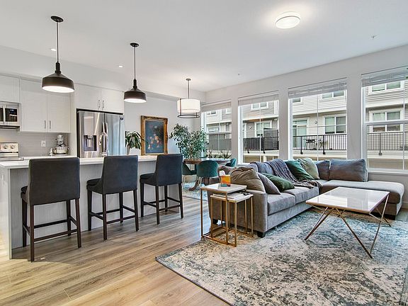 5th image of 8371 202b St #23