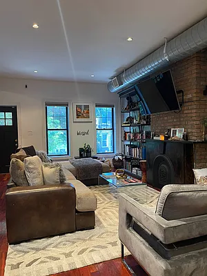 Rented by Compass | media 30