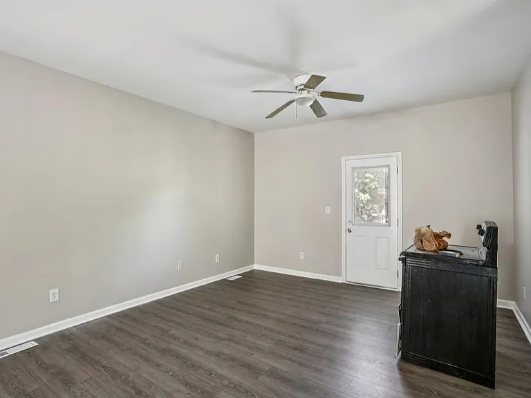 740 Prince Pl NW — Photo 10