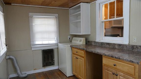 4th image of 820 Polk Ave