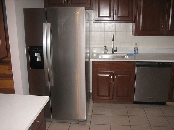 5th image of 5440 W Oakton St