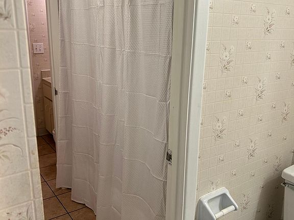 5th image of 10 Lynnhurst Dr APT 116