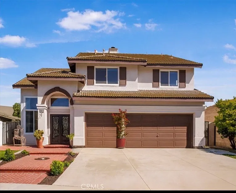 2865 Champion St