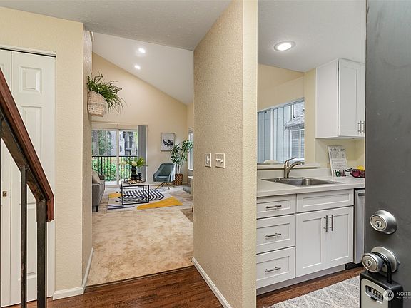 3rd image of 14416 NE 30th Place #28D