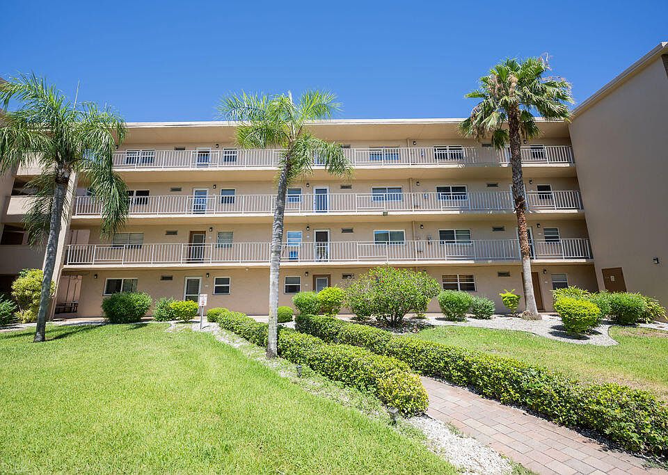 1st image of 300 NE 26th Avenue #1120
