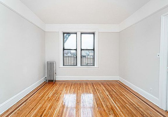 3rd image of 22-6 38th St #3C