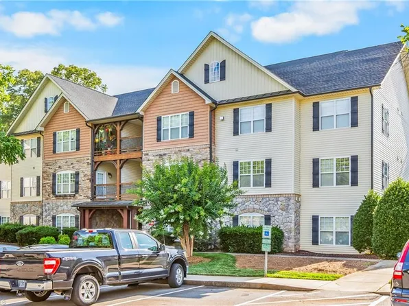 4752 Tatton Park Cir Unit 3D, Winston Salem, NC 27103