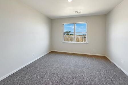 4th image of 148 Crockett Way