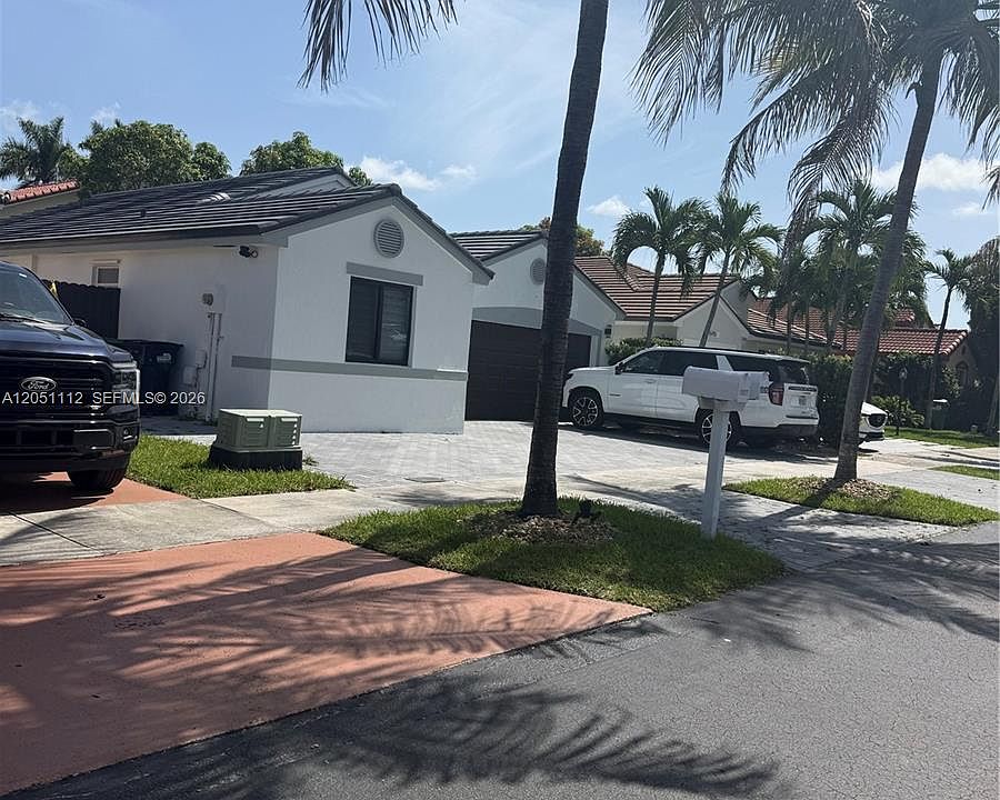 1st image of 15921 SW 82nd St