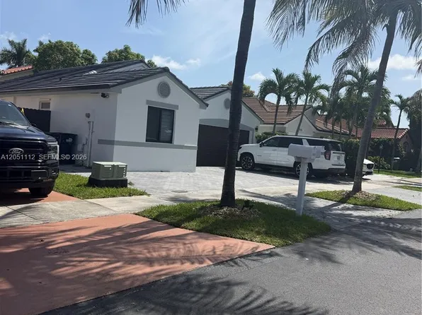 15921 SW 82nd St, Miami, FL 33193