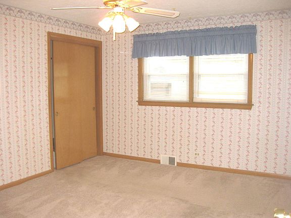 5th image of 8516 N Oriole Ave