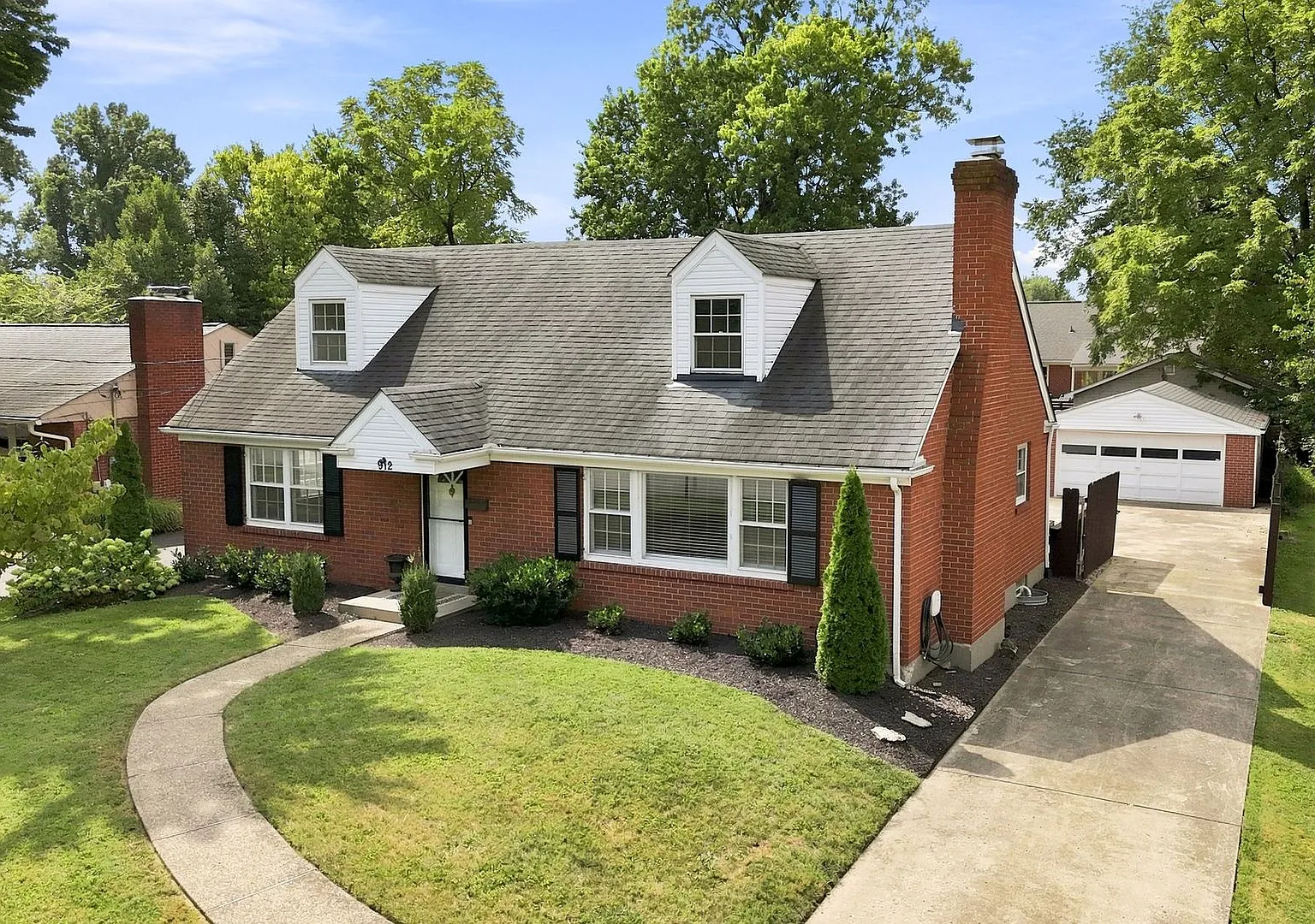 Classic St. Matthews Charm Meets Modern Living | 4 Bed, 2 Bath — Photo 2
