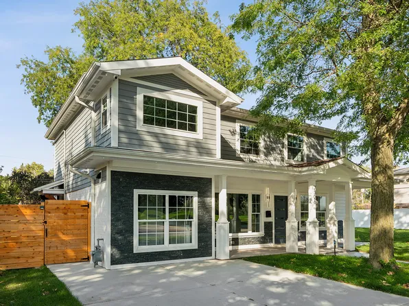 7326 W 115th St, Worth, IL 60482