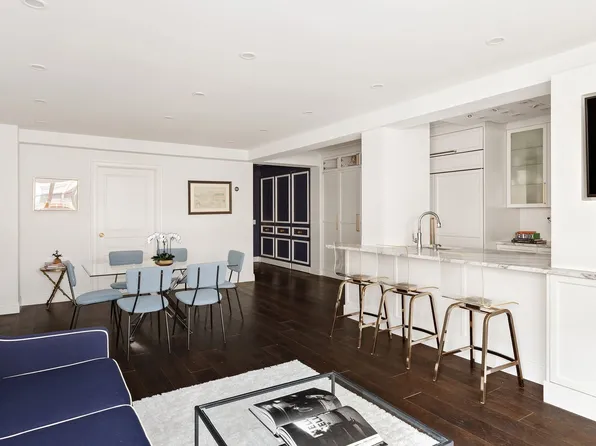 11 Fifth Avenue image 2 of 14