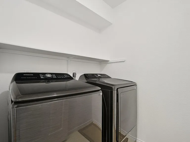 1300 Leah Ln — Photo 20