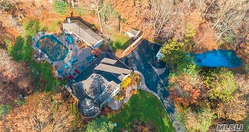 4th image of 16 Moran Ct