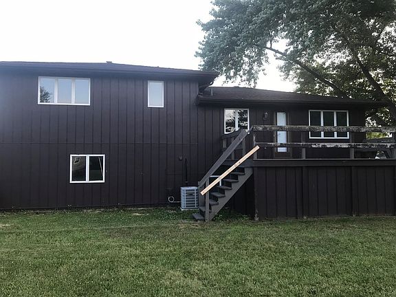 2nd image of 4199 Thornhill Dr #B