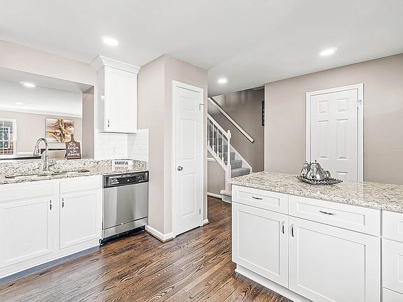 4th image of 3635 Brockenbrough Dr