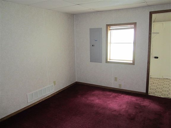 5th image of 2400 S 6th St
