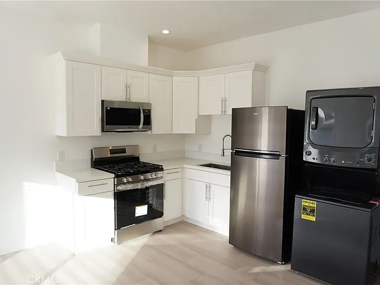 8824 Quartz Ave — Photo 7