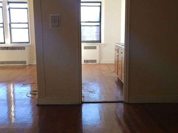 5th image of 8449 Elmhurst Ave APT 2B