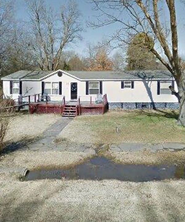 2nd image of 424 Darby Ave