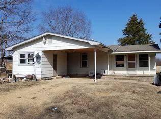 27033 S 35th St E, Porum, OK 74455