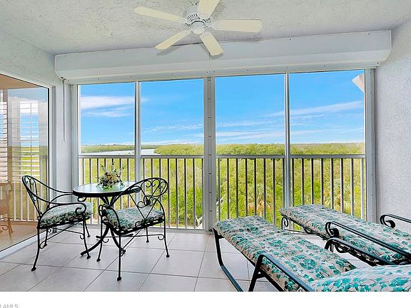 4th image of 300 Stevens Landing Dr Unit 401