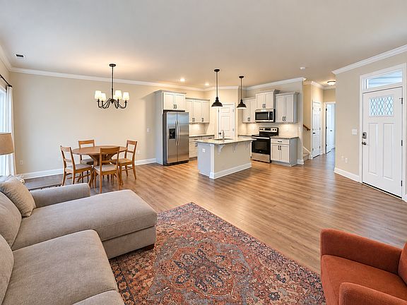 3rd image of 520 Wheatfield Rd #520