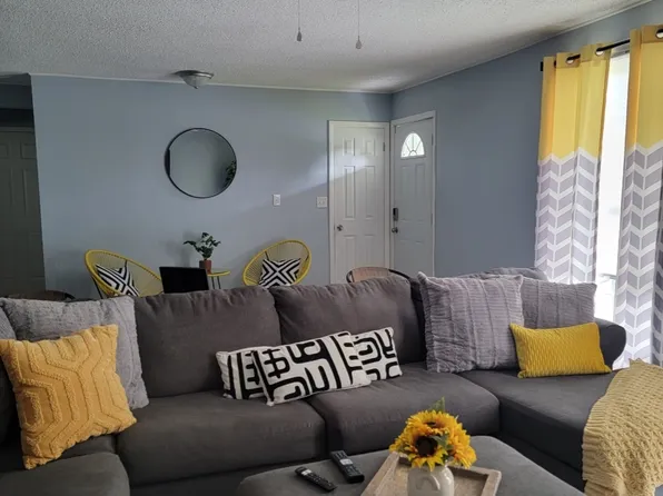 117 Oberlin Rd, Garden City, GA 31408