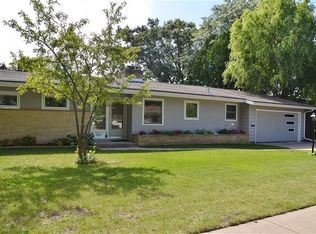 4901 Holiday Dr, Madison, WI 53711