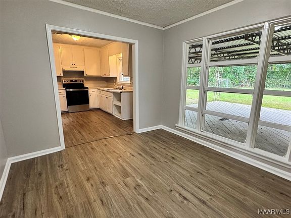 5th image of 1078 Lynwood Dr
