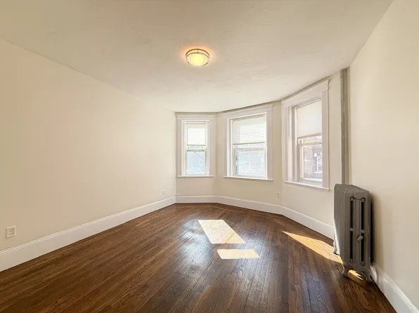 158 Kelton St APT 4, Allston, MA 02134