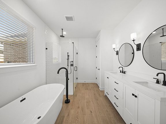 Primary bath with freestanding soaking tub