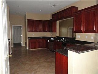 3rd image of 26670 E Magnolia Ave
