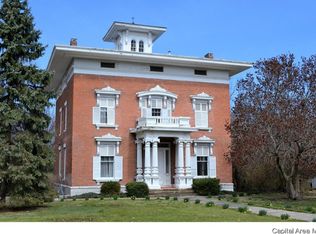 876 W State St, Jacksonville, IL 62650