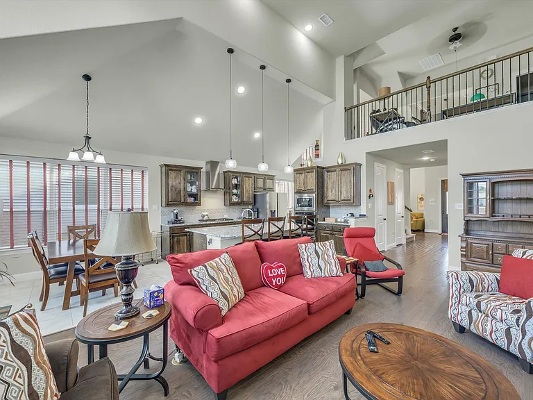 5520 Palisades Dr — Photo 41