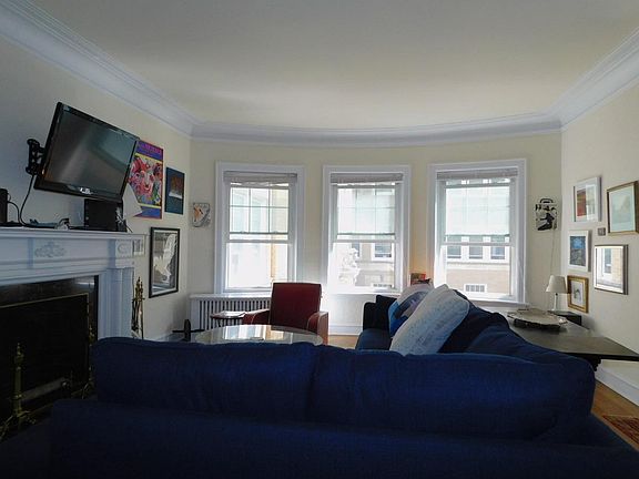 2nd image of 535 Hinman Ave #2
