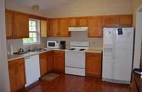 4th image of 428 Crystal Springs Cir
