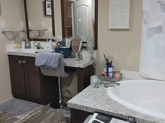 2nd image of 379 Robin Loop