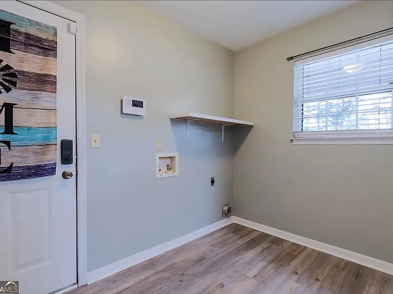 8 Cameron Ct W — Photo 24